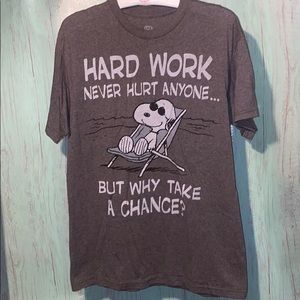 Peanuts snoopy t shirt size med